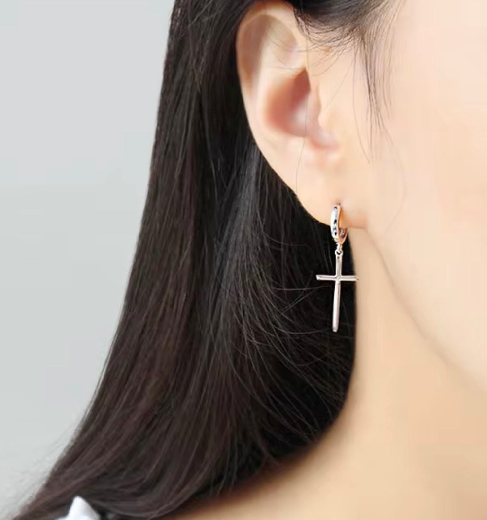 925 Sterling Silver cross dangling Earring