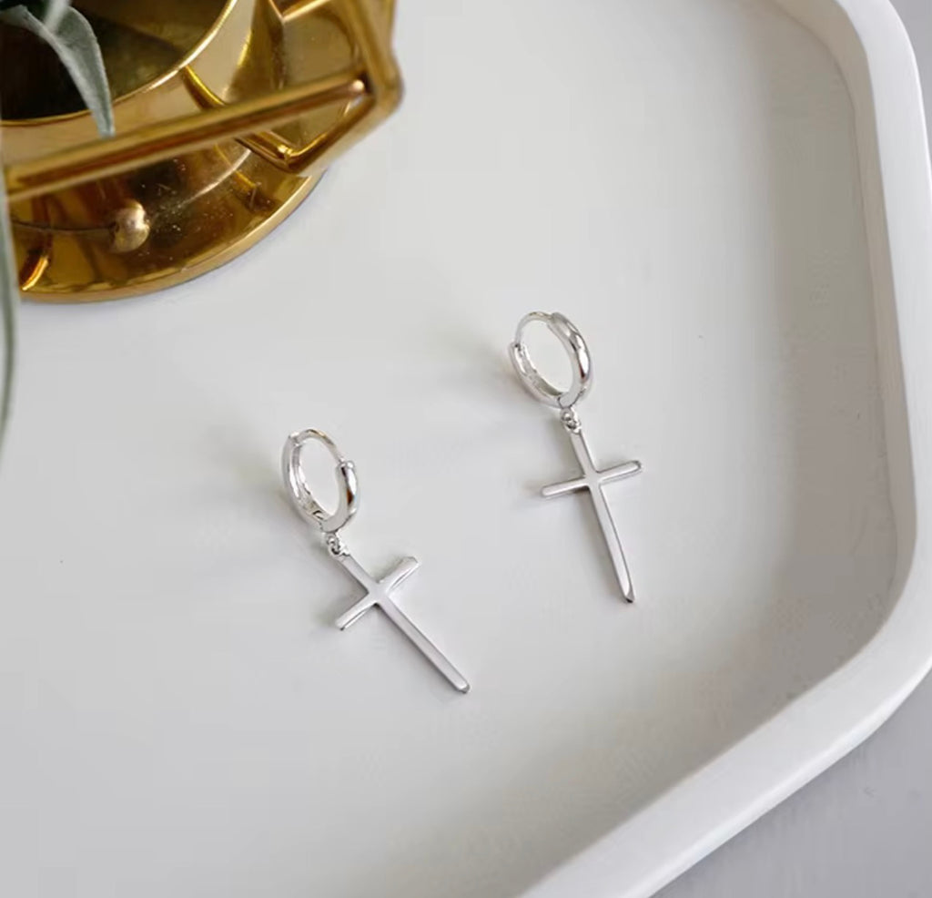 925 Sterling Silver cross dangling Earring